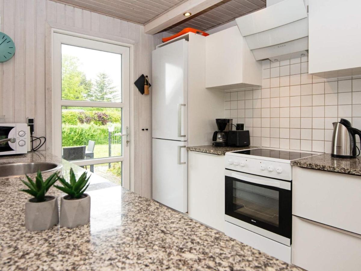 9 Person Holiday Home In Juelsminde Sonderby  المظهر الخارجي الصورة